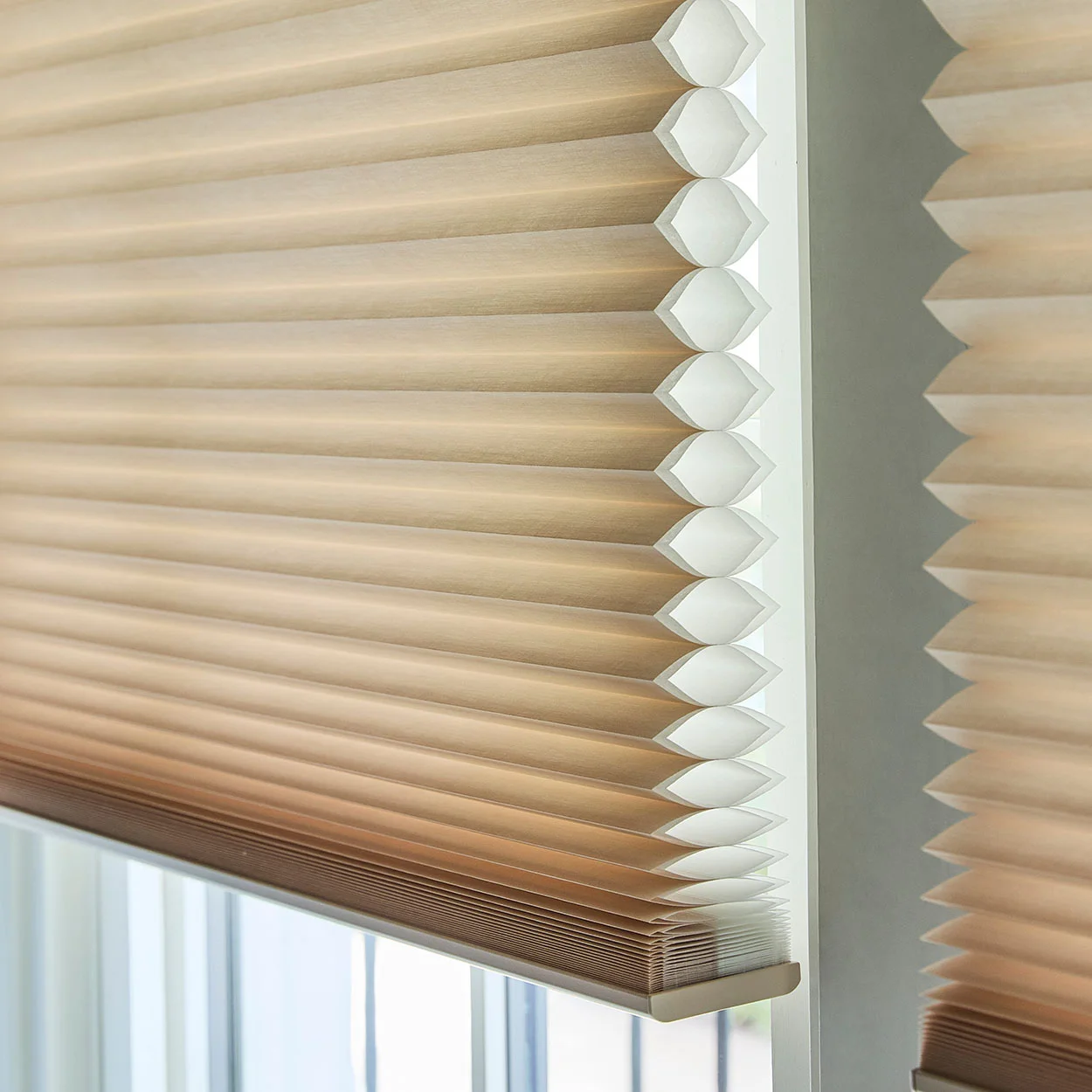 Merter showroom’da honeycomb perde